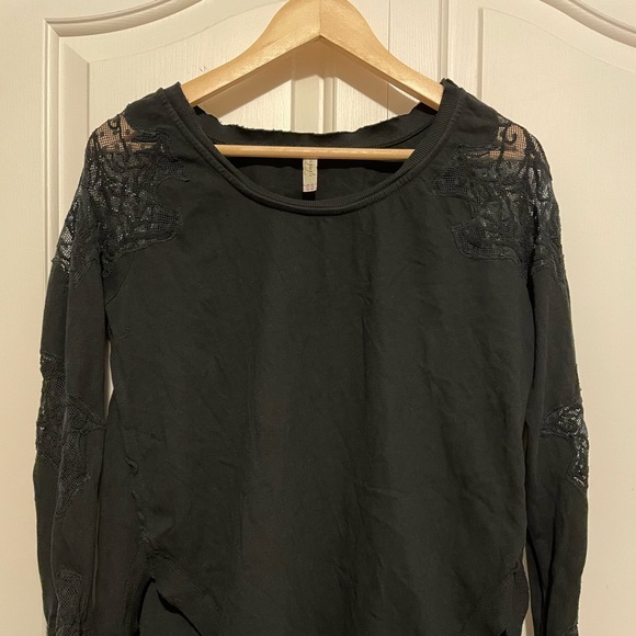Free People sweatshirt - Picture 3 of 3
